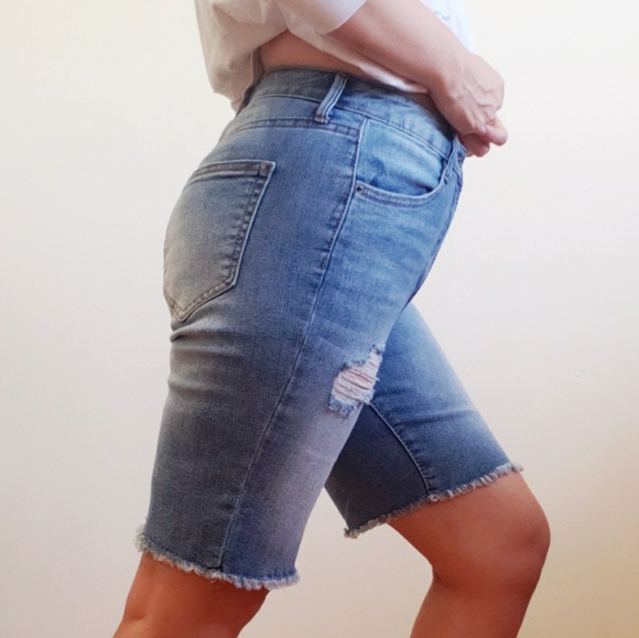 Jessica Simpson - Venice Cutoff Short Distressed High Rise Denim Jean 28 - Picture 2 of 11